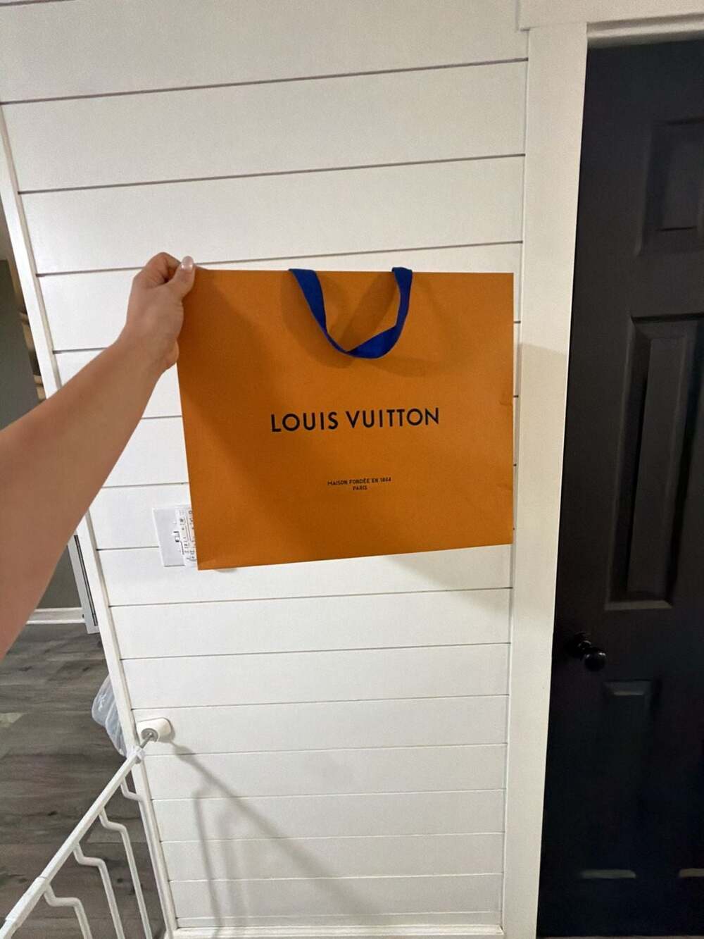 LOUIS VUITTON Authentic Paper Gift Shopping Bag LARGE SIZE 16x13 x 6”